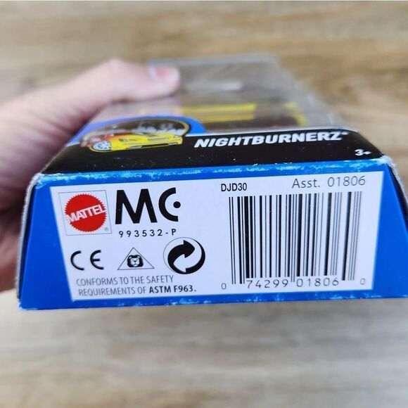 💜NIB Mattel 2016 Hot Wheels Nightburnerz Set of 5 Die-Cast Cars - Picture 5 of 5